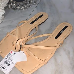 Square toe sandals 😍